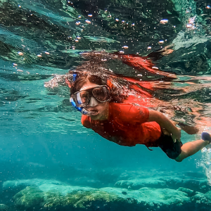 DESCENSO EN RIO Y AVENTURA DE SNORKEL